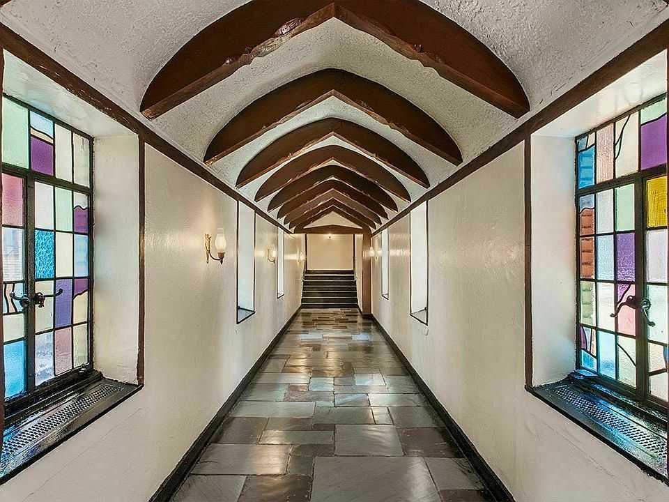 1st image of 405 E 54th St APT 5P