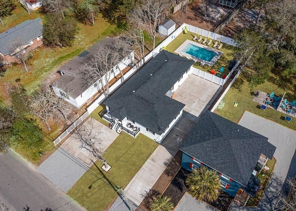 1st image of 508 33rd Ave. S