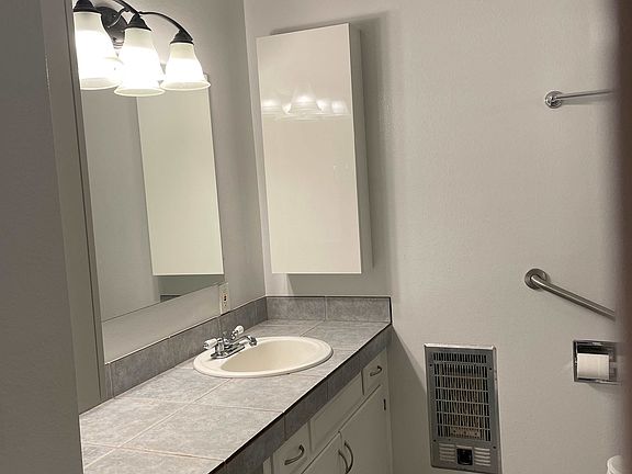 5th image of 8130 N Willamette Blvd APT 9