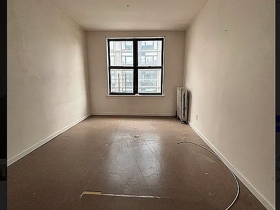 2nd image of 258 W 117th St APT 54E