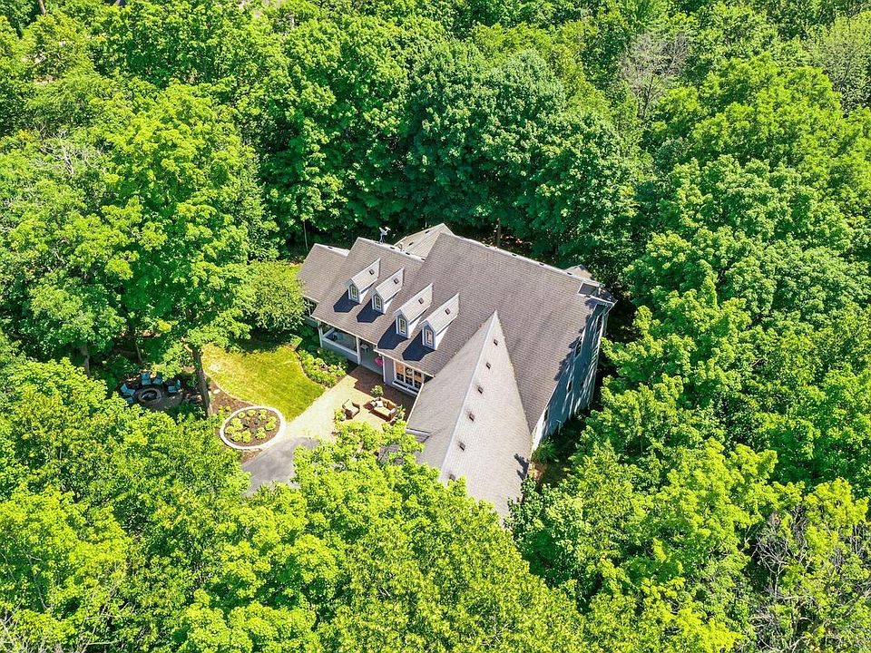 10109 North Hunt Club COURT, Mequon, WI 53097 MLS 1842310 Zillow