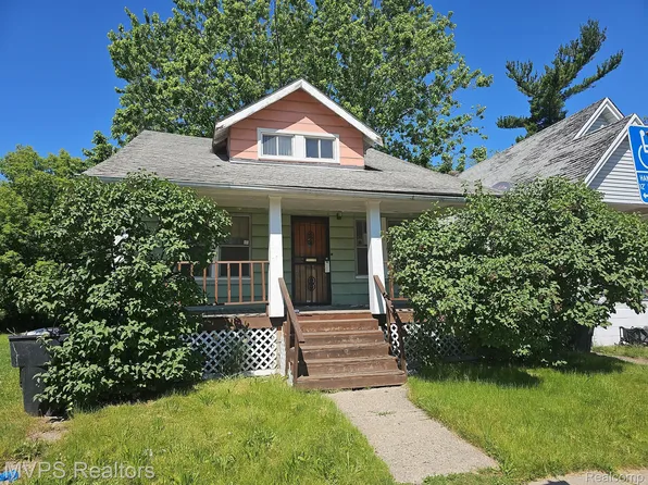 15817 Fairfield St, Detroit, MI 48238