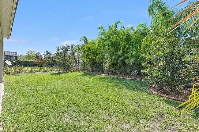 10466 Siddington Dr — Photo 25