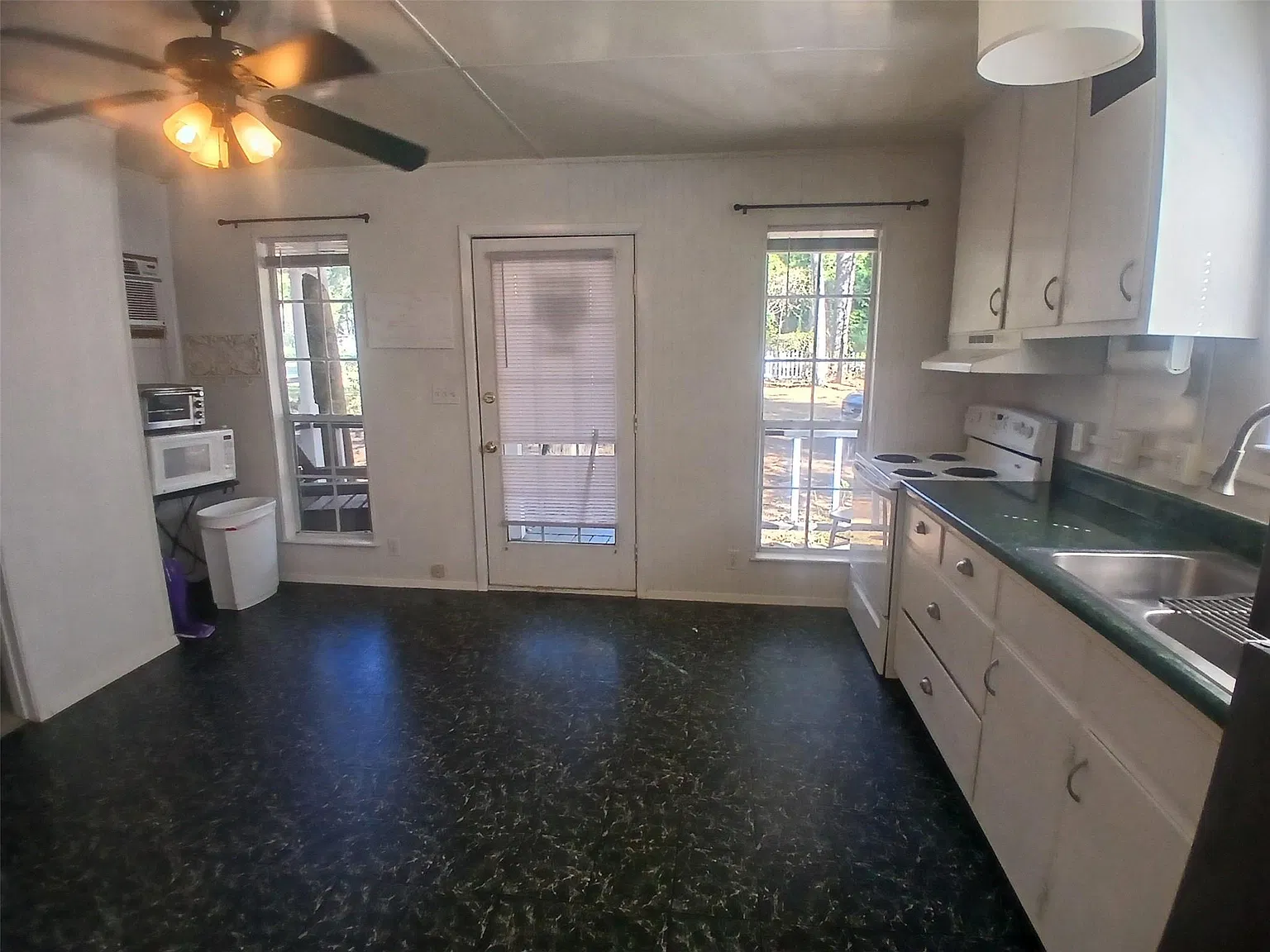 1 bed, 1.0 bath, 588 sqft, $750 — Photo 3