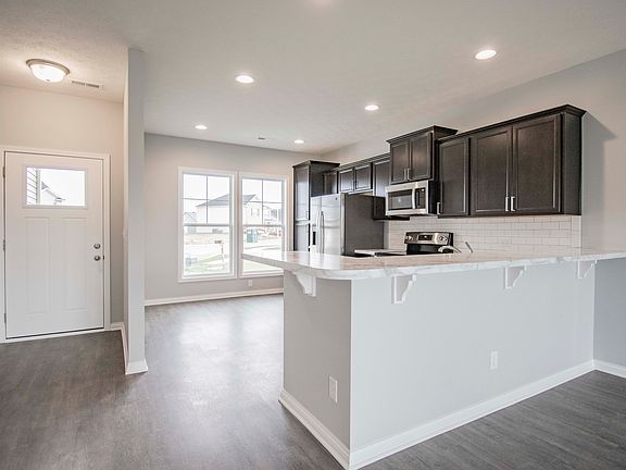 2nd image of 215 Wilson Cir