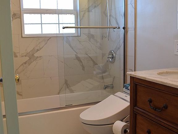 2nd image of 1114 Del Cambre Dr