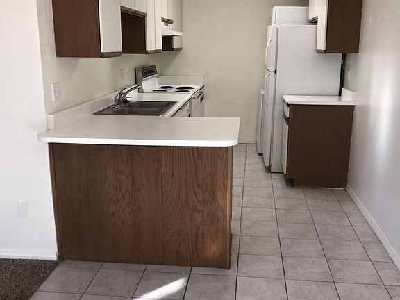 3rd image of 351 N Hermosa Dr Unit 3D1