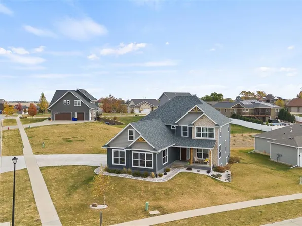 906 W Orange St, West Branch, IA 52358