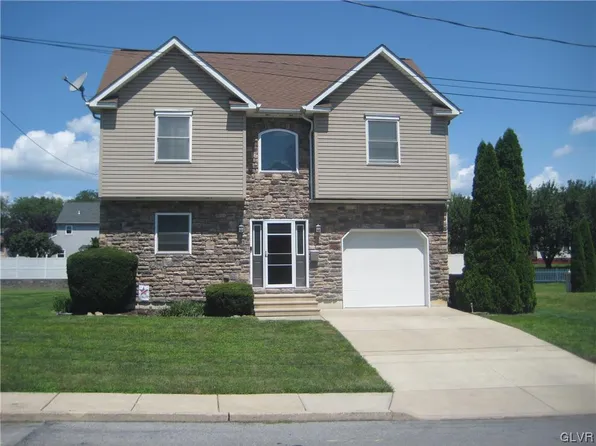 1217 Woodlawn St, Whitehall, PA 18052