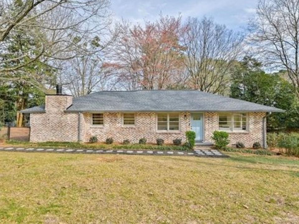 1st image of 3811 Hillcrest Dr SE