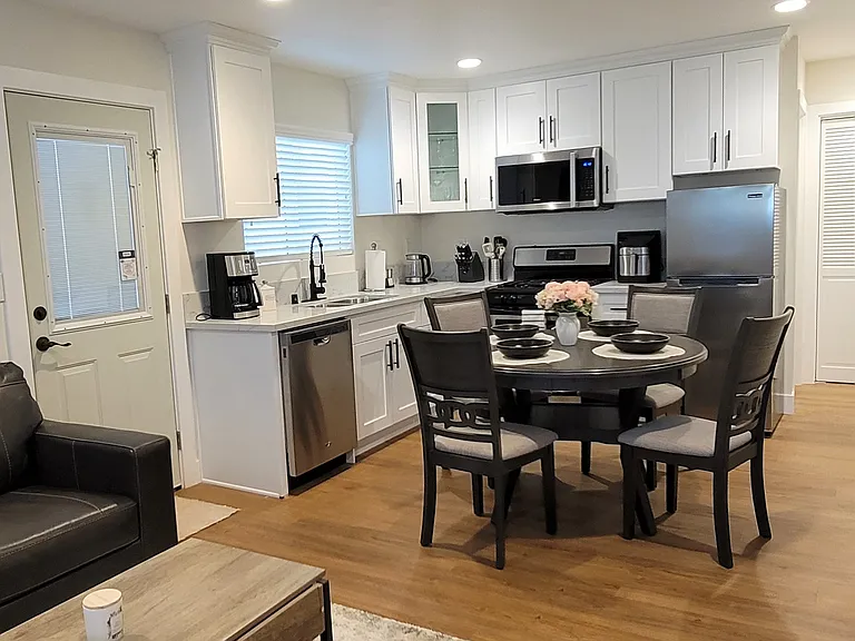 528 N Eastwood Ave #2 — Photo 6