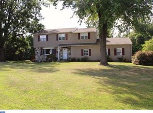506 Fisher Ln, Warminster, PA 18974