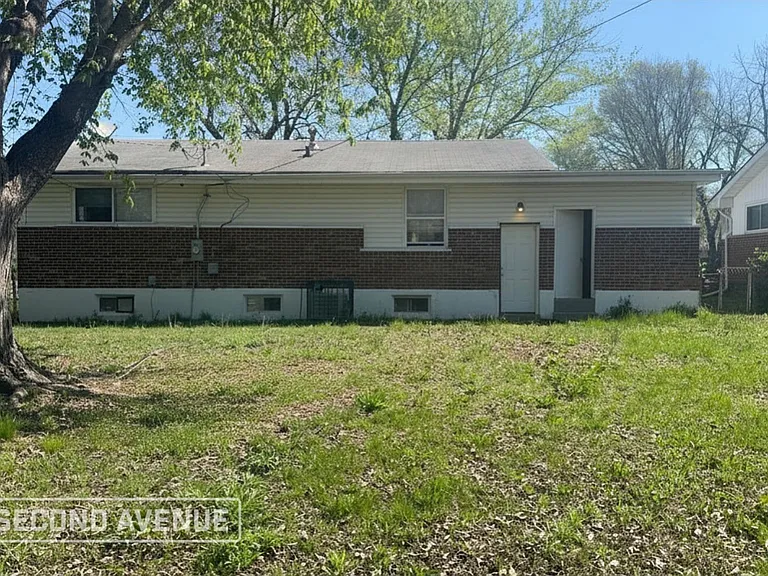9743 Edgefield Dr — Photo 7