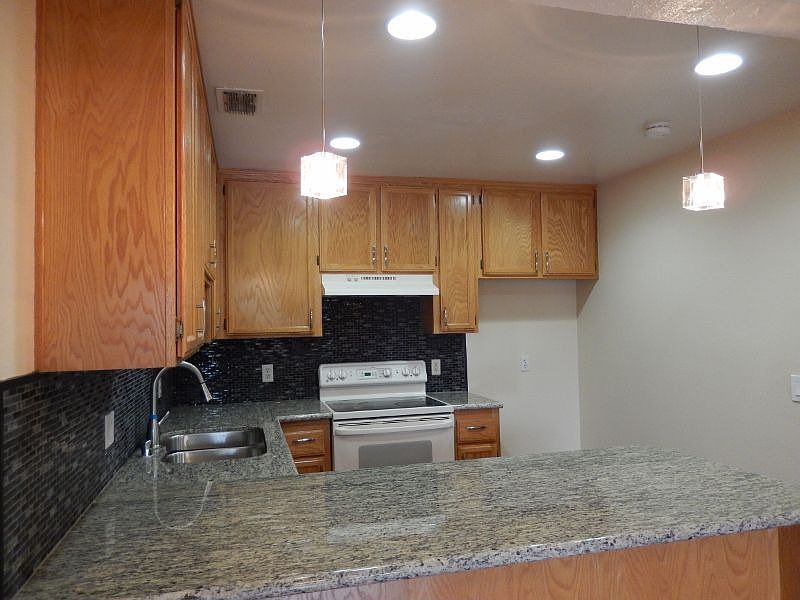 1st image of 7661 Canyon Woods Ct
