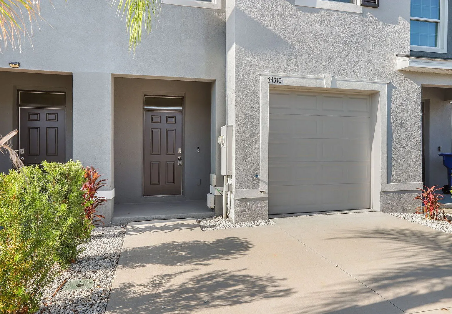 3 bed, 2.5 bath, 1673 sqft, $2,000 — Photo 3