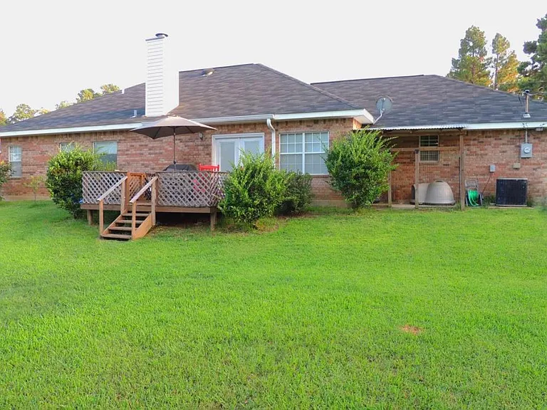 4801 Whispering Pines Loop — Photo 2
