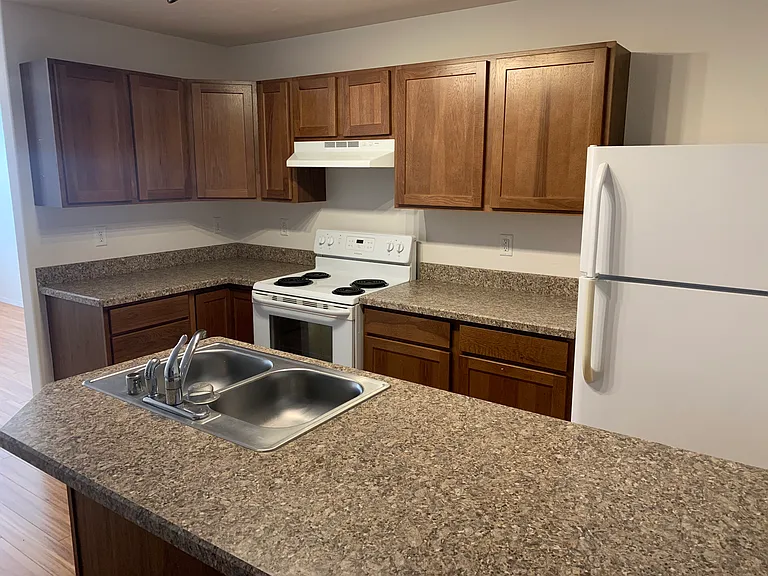 215 Spruce Rd — Photo 8