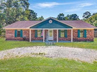1613 Brown St, Ocean Springs, MS 39564