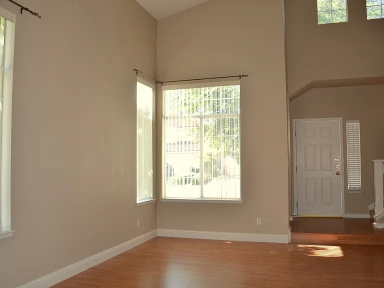 845 Shelborne Dr — Photo 11