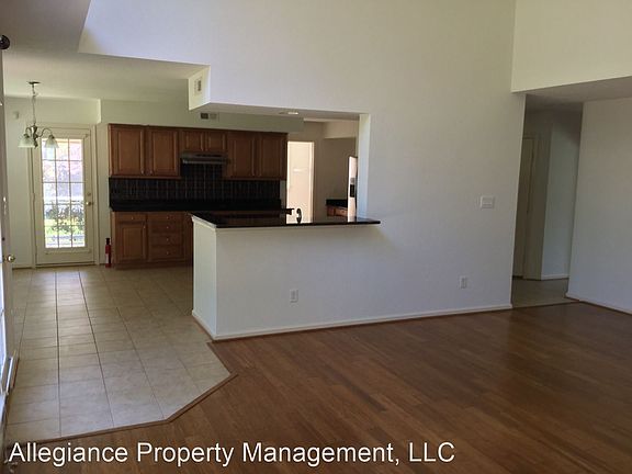 5th image of 606 Westminster Reach