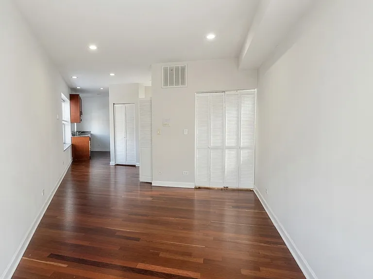 2048 W Touhy Ave #1 — Photo 5