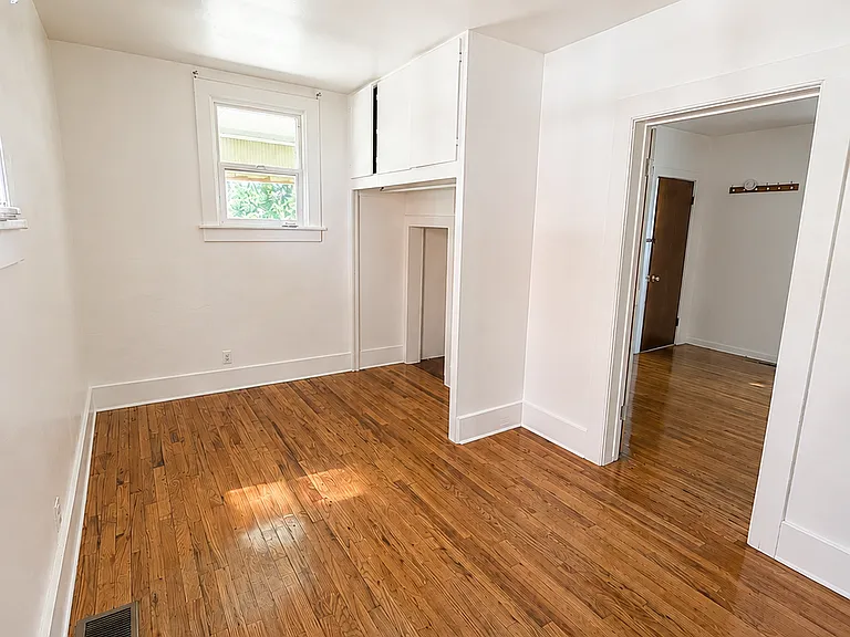 315 E Magnolia St #1 — Photo 9