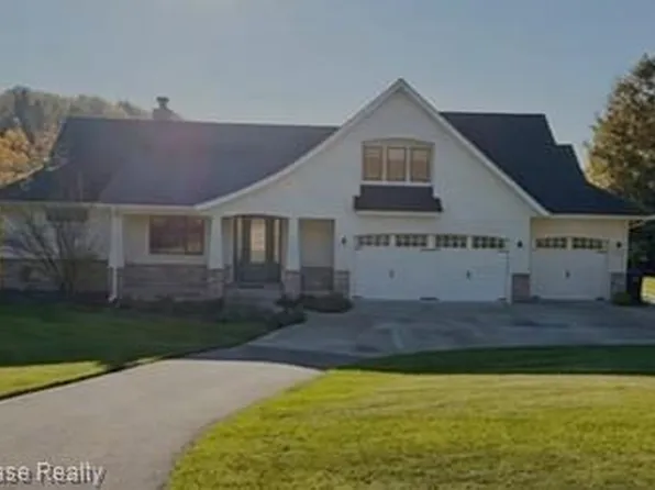 2654 Twin Eagles Dr, Traverse City, MI 49686