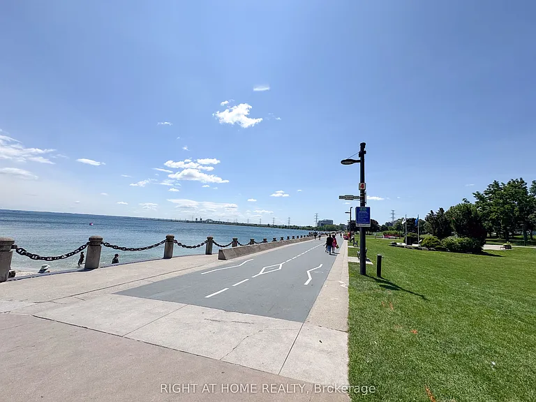 2075 Lakeshore Rd #308 — Photo 34