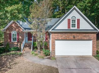 7 Harrow Ct, Mauldin, SC 29662