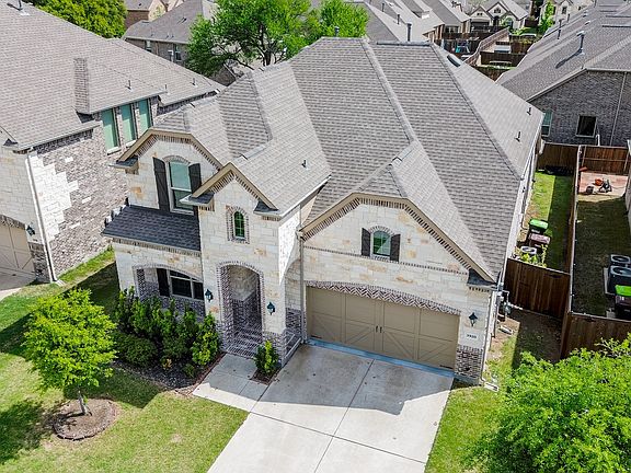 3rd image of 3920 Bentgrass Rd