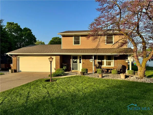 203 Oak Park Dr, Hicksville, OH 43526