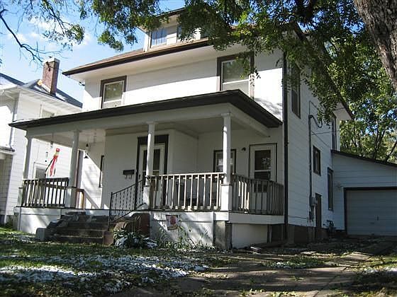 2nd image of 1921 Ross St