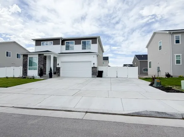 472 W Gallup Ln, Stansbury Park, UT 84074