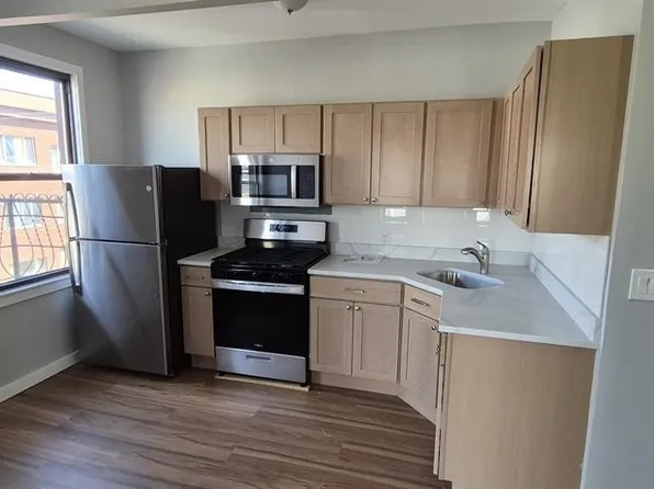 282 New York Avenue image 1 of 17