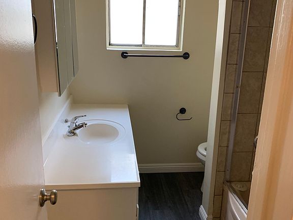 5th image of 11016 Kittridge St APT 3