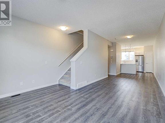 5th image of 301 Redstone Blvd NE #440