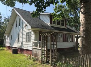 906 1st Ave SW, Oelwein, IA 50662