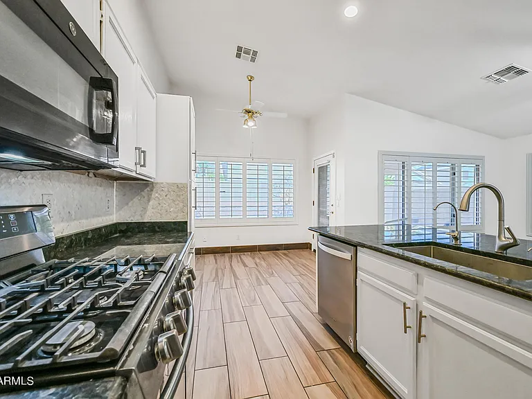 4436 E Mountain Sage Dr — Photo 12