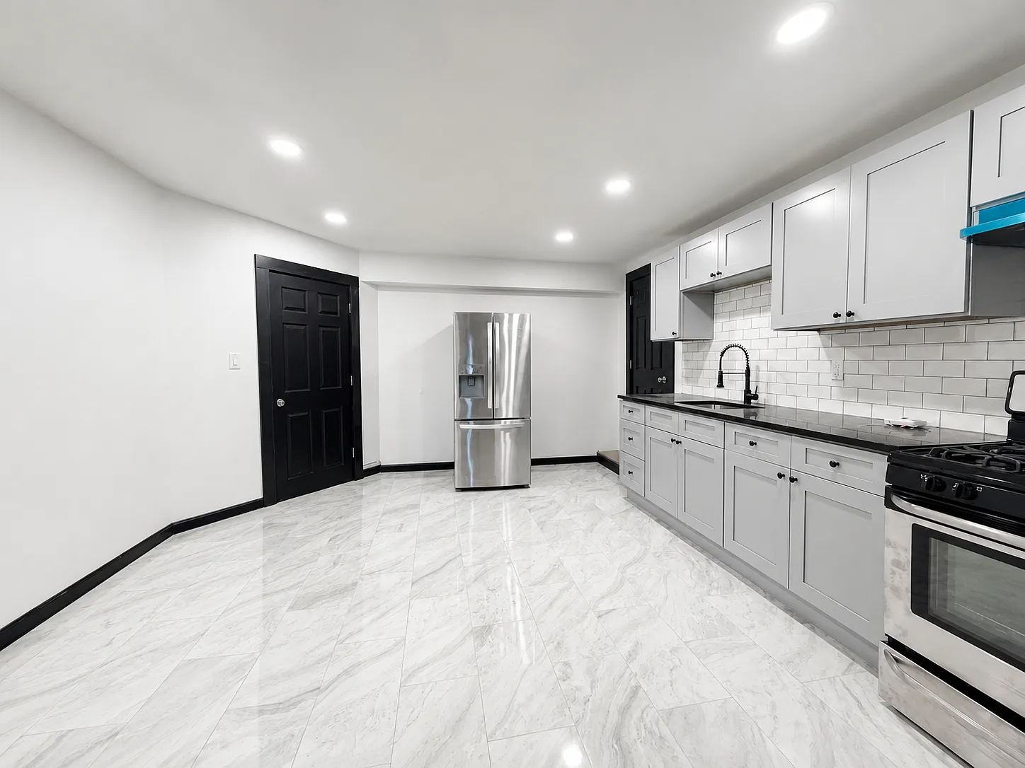 3 bed, 1400 sqft, $1,675 — Photo 4