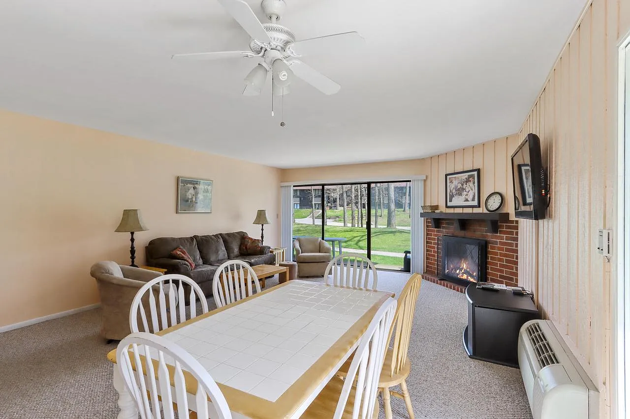 6 Zurich COURT #01 photo 1