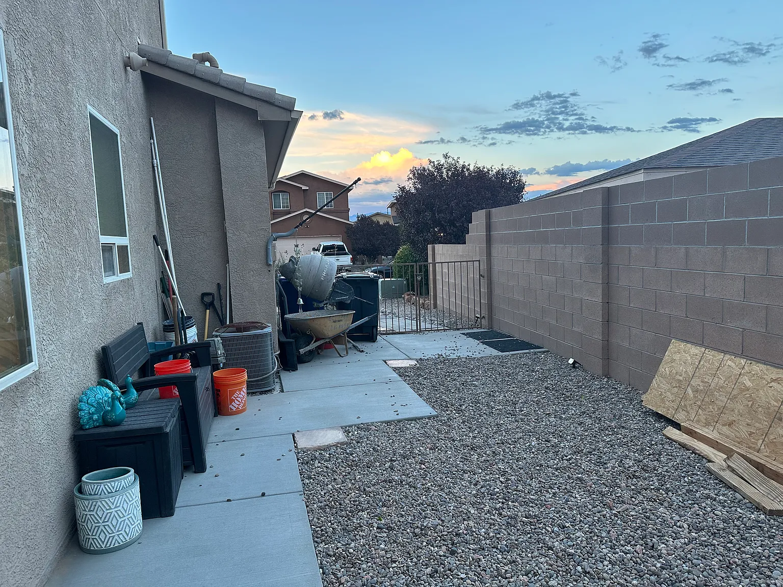 3 bed, 2.5 bath, 1664 sqft, $2,200 — Photo 3