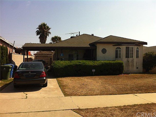 1st image of 812 W 131st St