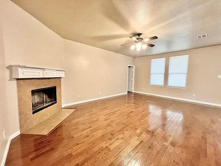 8221 Atherton St — Photo 3