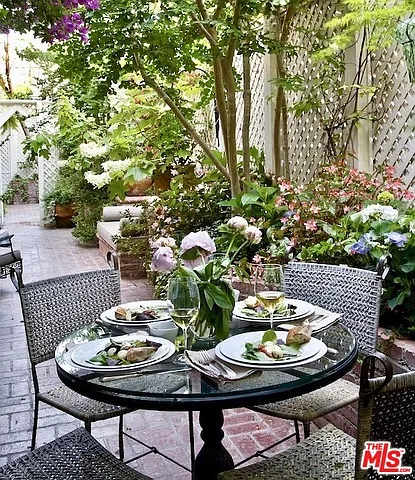 1416 Havenhurst Dr #1E — Photo 8