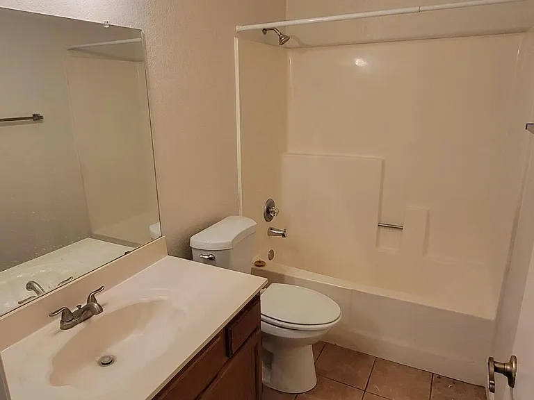 9201 N 47th Dr — Photo 19