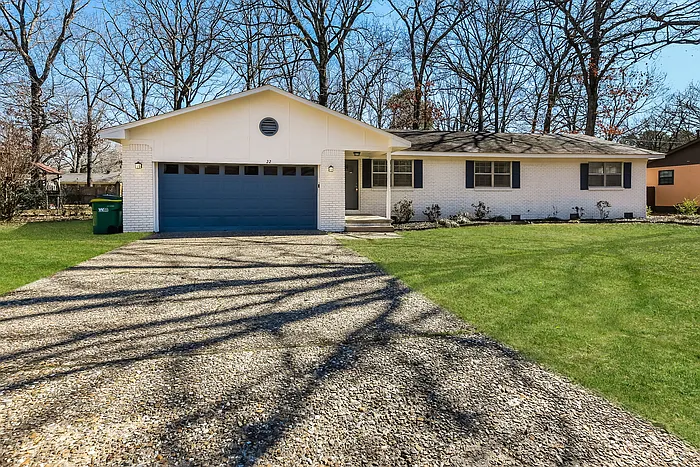 22 Single Oaks Dr — Photo 1