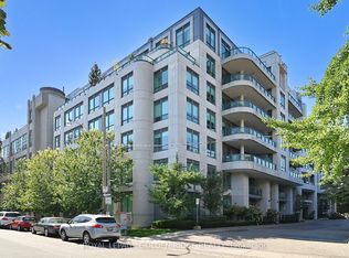 377 Madison Ave #224, Toronto, ON M4V3E1