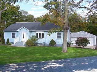21 Fulton St, Brentwood, NY 11717