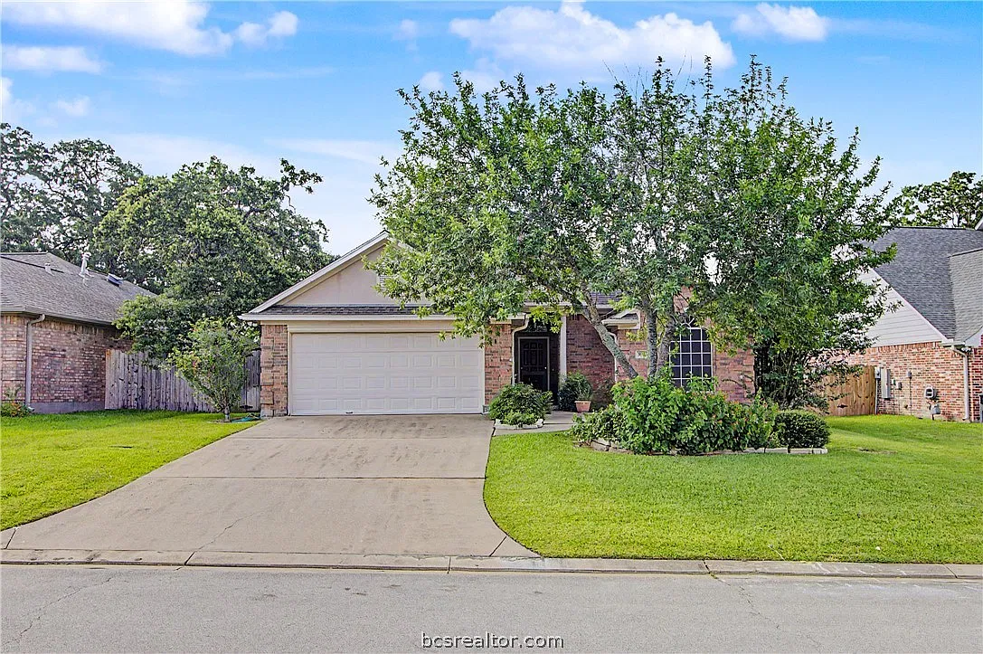 3 bed, 1645 sqft, $2,100 — Photo 1
