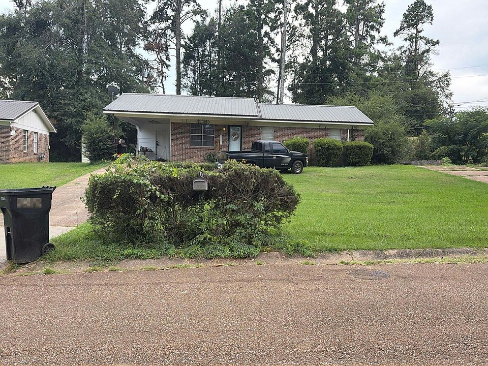 1st image of 108 Pine Dr